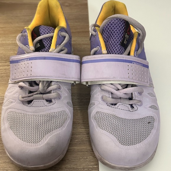 Reebok Woman’s size 6 lifters - Picture 1 of 9